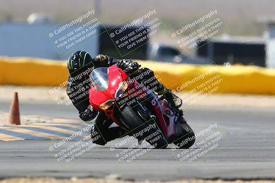 media/Mar-28-2022-Superbike Trackdays (Mon) [[b8603d0f67]]/Novice Group (1130am-12pm)/Turn 2/